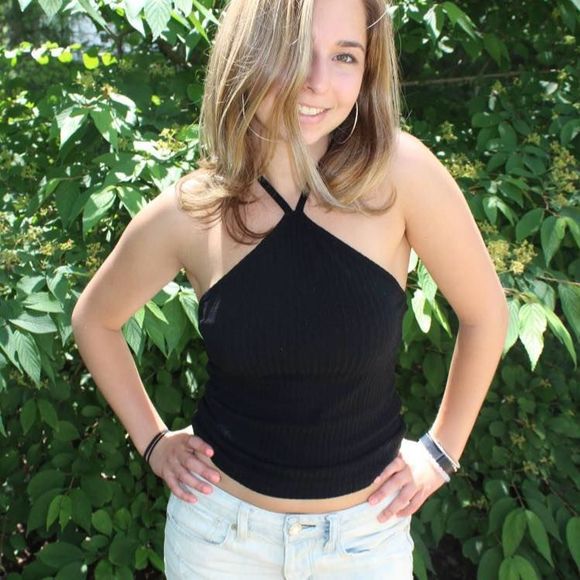 Meet your Posher, Alison - Picture 1 of 1